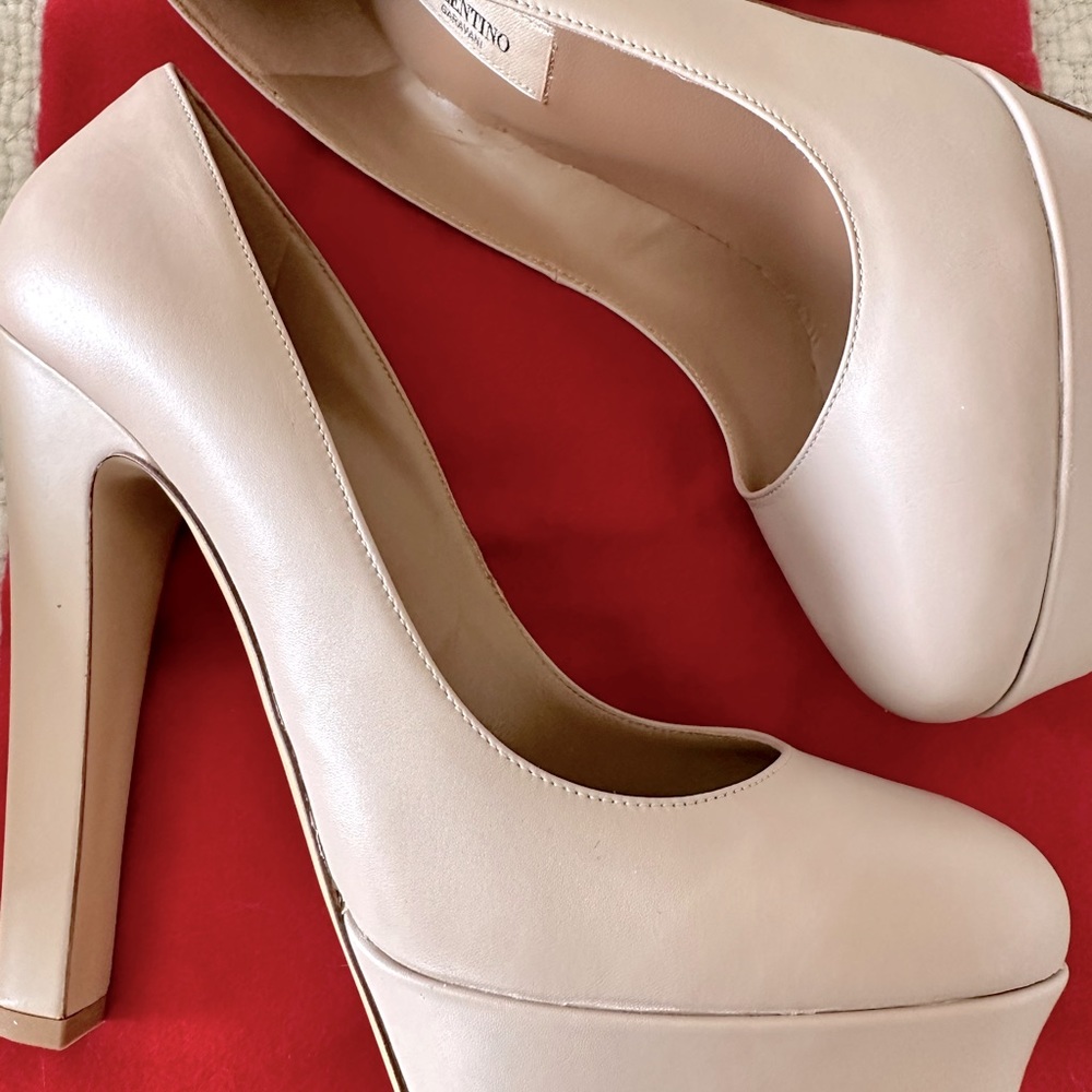 Valentino pumps